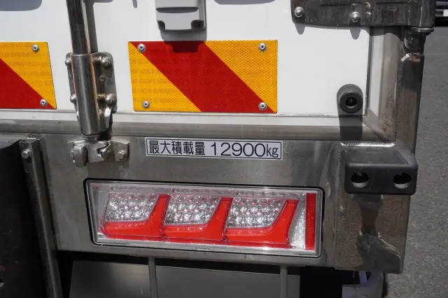 いすゞ ギガ 2PG-CYJ77D(8x4)の写真32