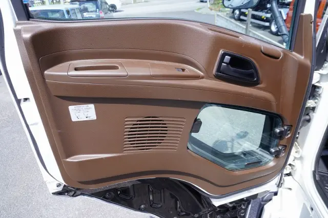 いすゞ ギガ 2PG-CYJ77D(8x4)の写真48