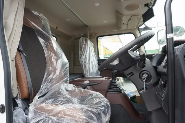 日野 レンジャー 2KG-FD2ABG(2WD)の写真44