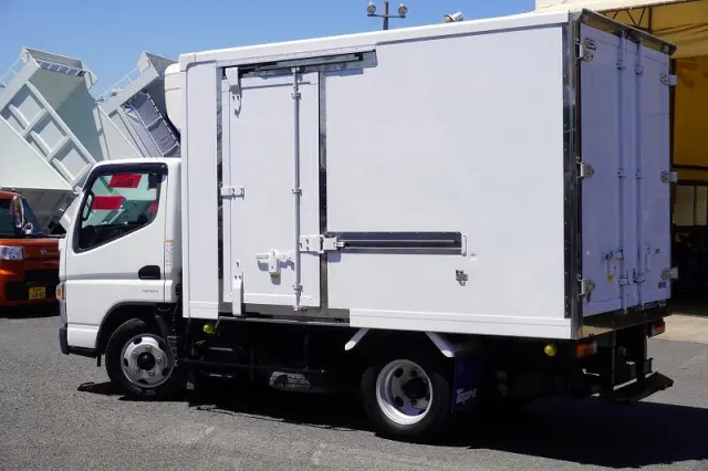 三菱 キャンター 2PG-FBAV0(2WD)の写真7