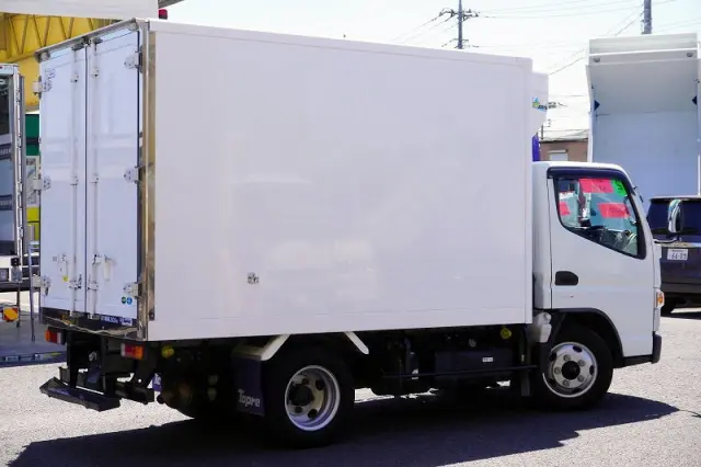 三菱 キャンター 2PG-FBAV0(2WD)の写真8