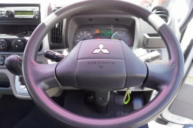 三菱 キャンター 2PG-FBAV0(2WD)の写真28