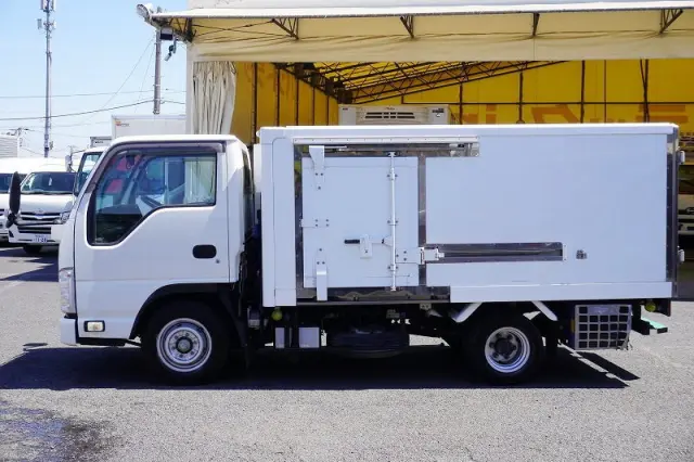 いすゞ エルフ TPG-NHR85AN(2WD)の写真3