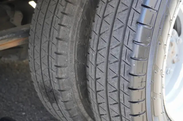 いすゞ エルフ TPG-NHR85AN(2WD)の写真10