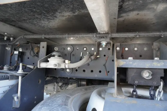いすゞ エルフ TPG-NHR85AN(2WD)の写真12