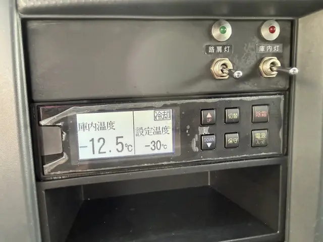 いすゞ エルフ TPG-NHR85AN(2WD)の写真41