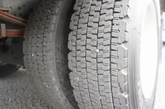 いすゞ フォワード TKG-FRR90S2(2WD)の写真11