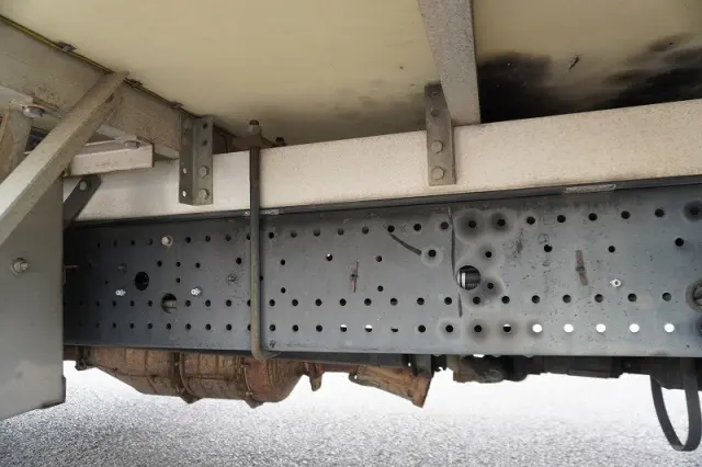 いすゞ フォワード TKG-FRR90S2(2WD)の写真13