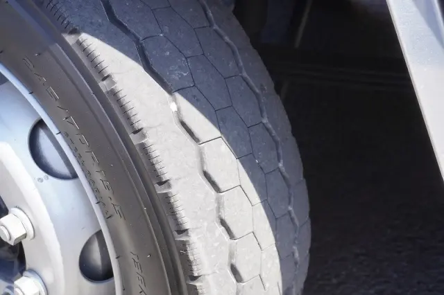 いすゞ ギガ 2PG-CYJ77D(8x4)の写真10