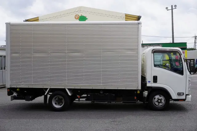 いすゞ エルフ TRG-NLR85AN(2WD)の写真5