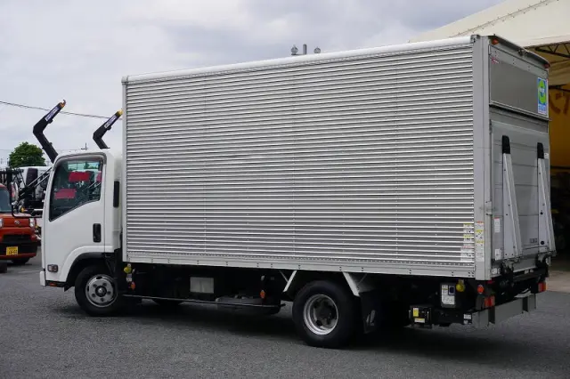 いすゞ エルフ TRG-NLR85AN(2WD)の写真7
