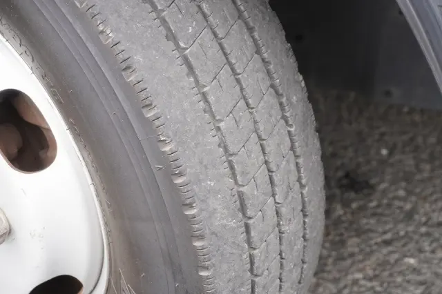 いすゞ エルフ TRG-NLR85AN(2WD)の写真10