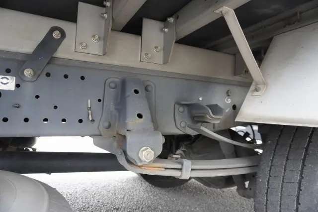 いすゞ エルフ TRG-NLR85AN(2WD)の写真12