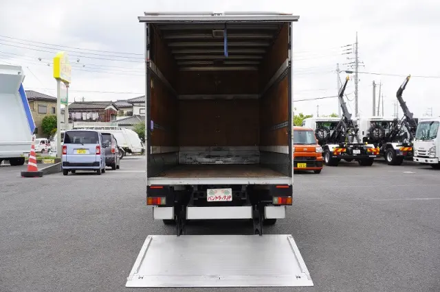 いすゞ エルフ TRG-NLR85AN(2WD)の写真19