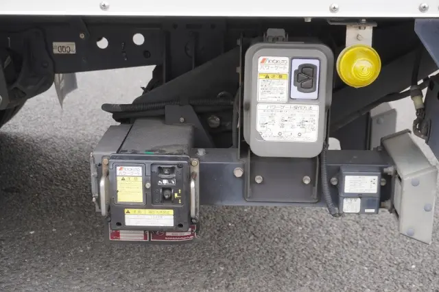 いすゞ エルフ TRG-NLR85AN(2WD)の写真29