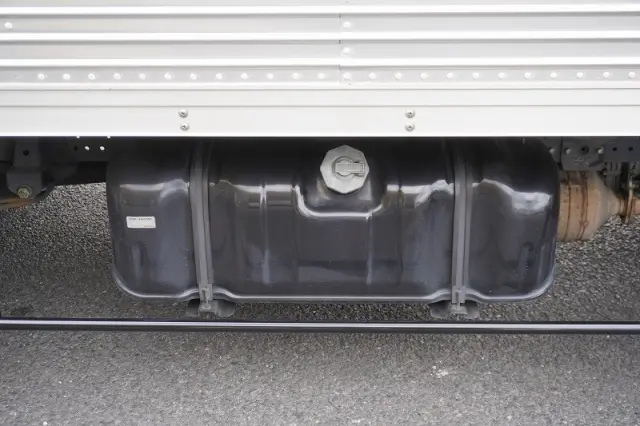 いすゞ エルフ TRG-NLR85AN(2WD)の写真32