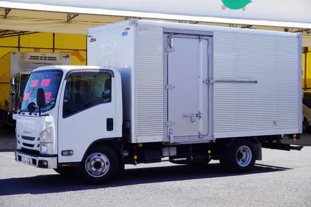 いすゞ エルフ 2RG-NMR88N(2WD)の写真1