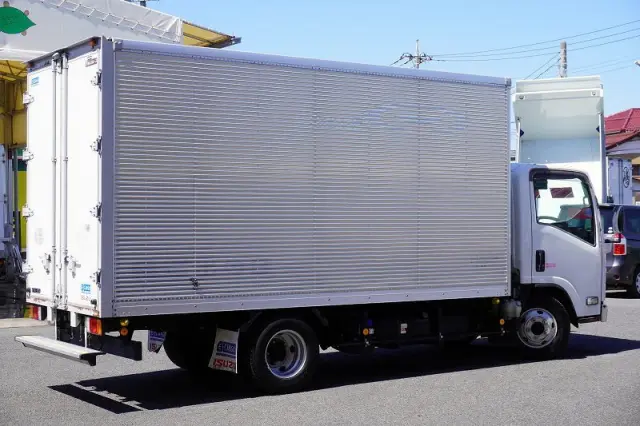 いすゞ エルフ 2RG-NMR88N(2WD)の写真8