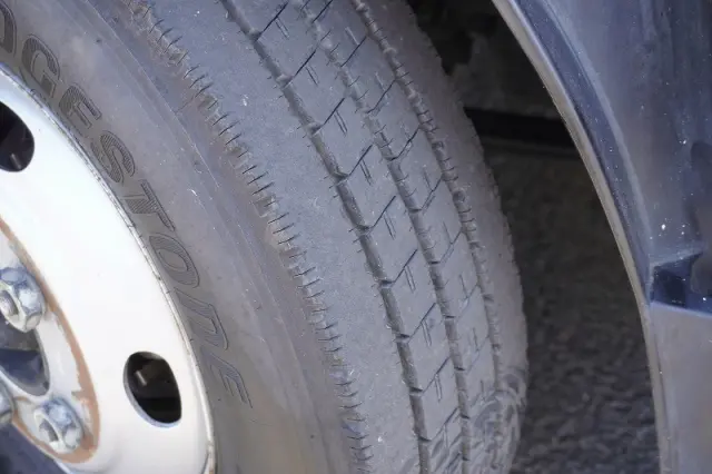 いすゞ エルフ 2RG-NMR88N(2WD)の写真9