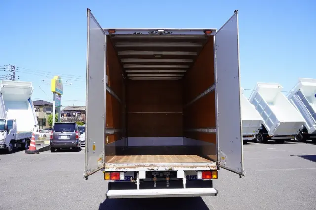 いすゞ エルフ 2RG-NMR88N(2WD)の写真24
