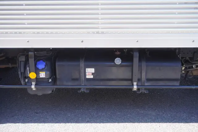 いすゞ エルフ 2RG-NMR88N(2WD)の写真28