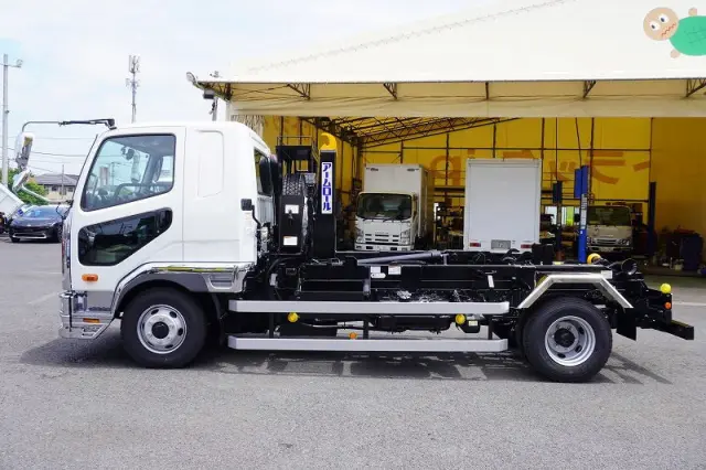 三菱 ファイター 2KG-FK62F(2WD)の写真3