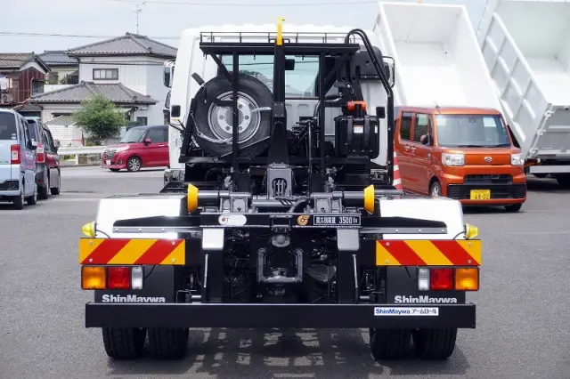 三菱 ファイター 2KG-FK62F(2WD)の写真4