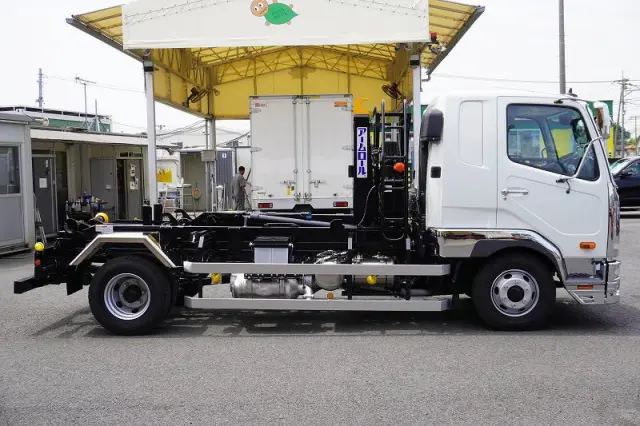 三菱 ファイター 2KG-FK62F(2WD)の写真5