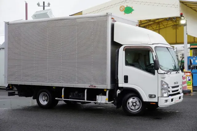 いすゞ エルフ TRG-NPR85AN(2WD)の写真6