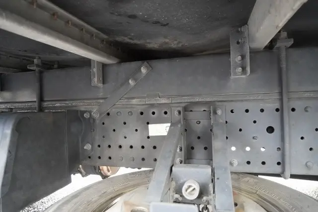 いすゞ エルフ TRG-NPR85AN(2WD)の写真13
