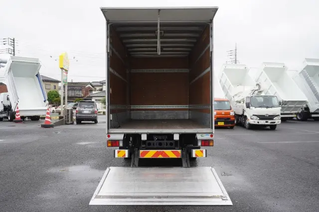 いすゞ エルフ TRG-NPR85AN(2WD)の写真20