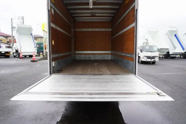 いすゞ エルフ TRG-NPR85AN(2WD)の写真27