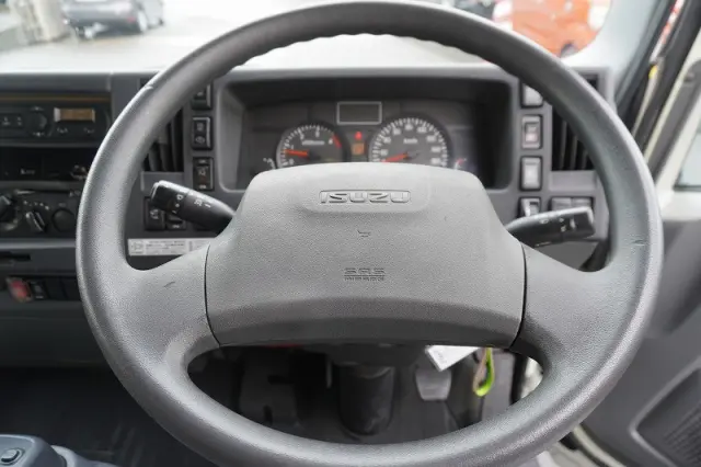 いすゞ エルフ TRG-NPR85AN(2WD)の写真34