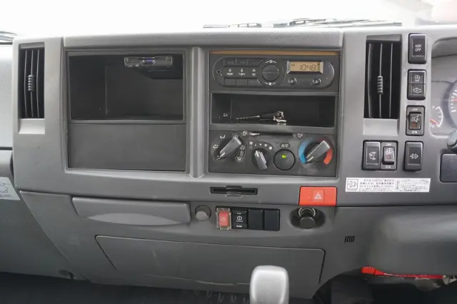 いすゞ エルフ TRG-NPR85AN(2WD)の写真36