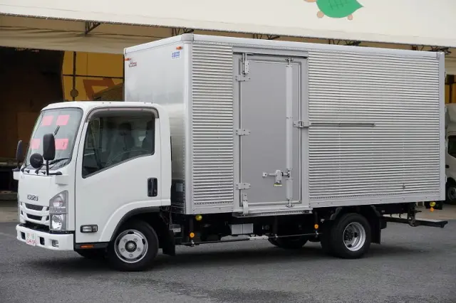 いすゞ エルフ 2RG-NLR88AN(2WD)の写真1