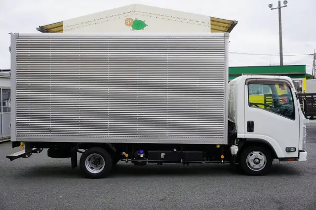 いすゞ エルフ 2RG-NLR88AN(2WD)の写真5
