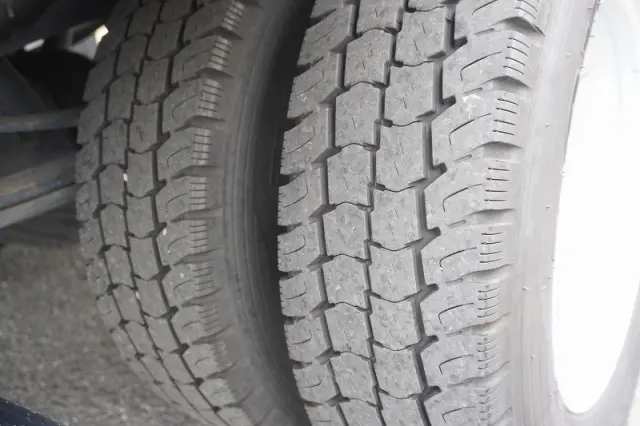 いすゞ エルフ 2RG-NLR88AN(2WD)の写真10