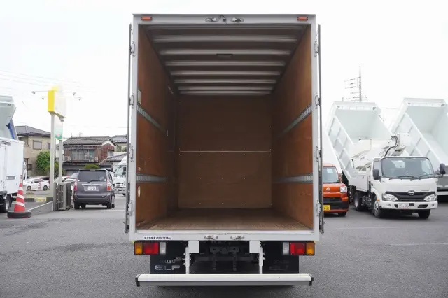 いすゞ エルフ 2RG-NLR88AN(2WD)の写真19