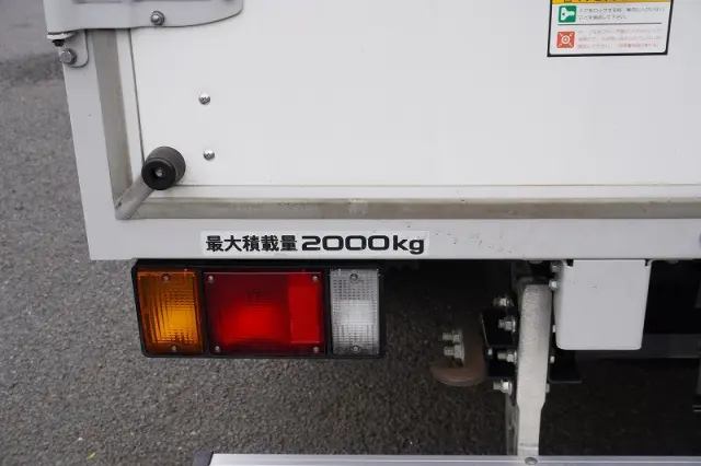 いすゞ エルフ 2RG-NLR88AN(2WD)の写真26