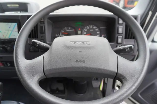 いすゞ エルフ 2RG-NLR88AN(2WD)の写真29