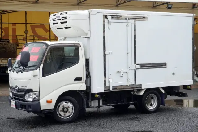 日野 デュトロ TKG-XZC600M(2WD)の写真1