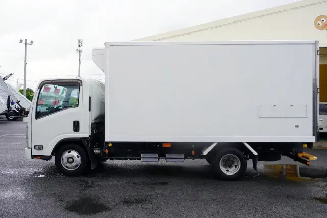 いすゞ エルフ 2RG-NPR88AN(2WD)の写真3