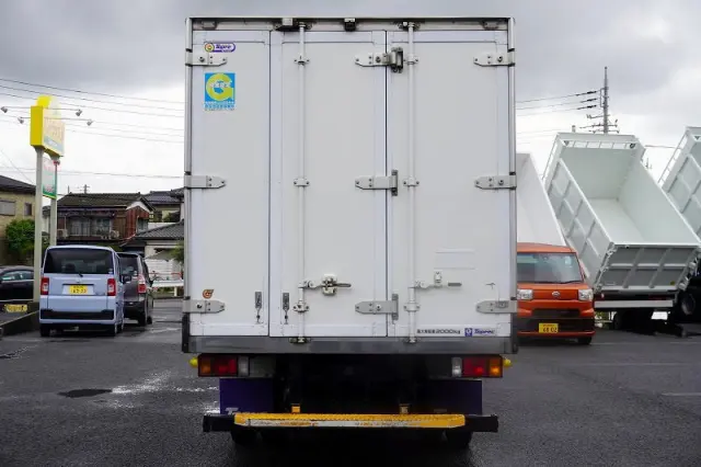 いすゞ エルフ 2RG-NPR88AN(2WD)の写真4