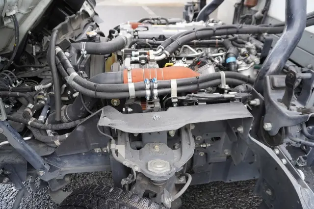 いすゞ エルフ 2RG-NPR88AN(2WD)の写真14