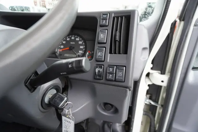 いすゞ エルフ 2RG-NPR88AN(2WD)の写真32