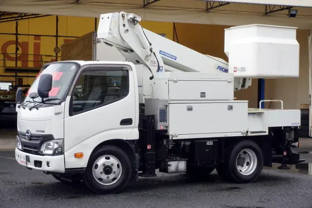 日野 デュトロ TKG-XZU600X(2WD)の写真1