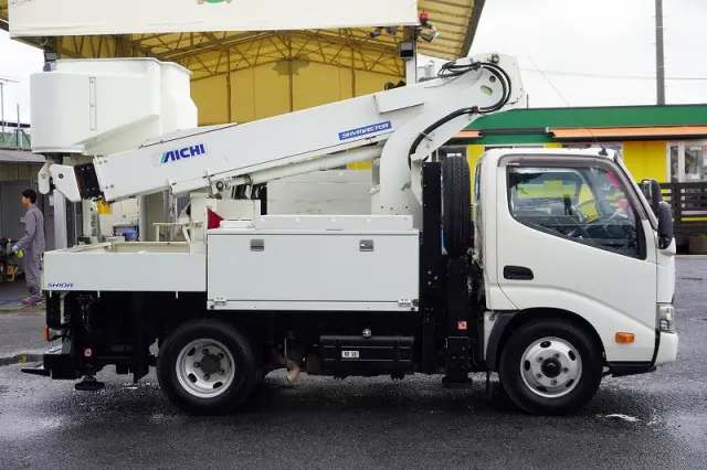 日野 デュトロ TKG-XZU600X(2WD)の写真5