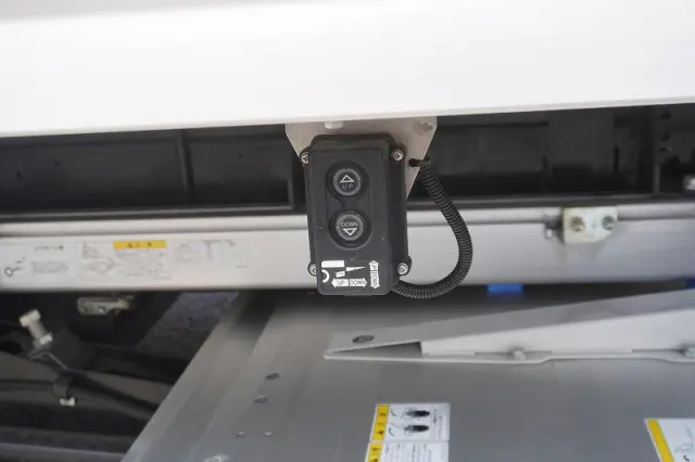 日野 レンジャー 2KG-FD2ABG(2WD)の写真32