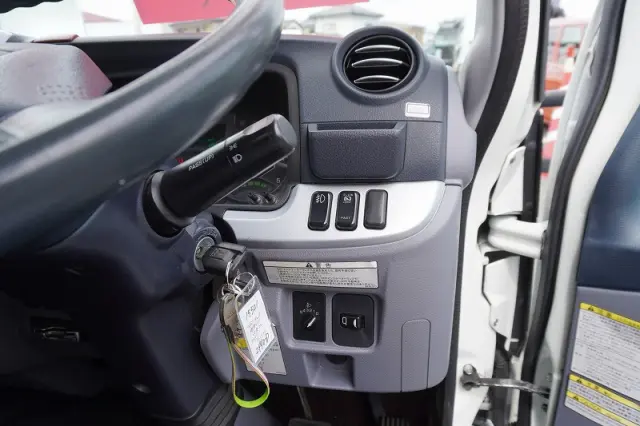 三菱 キャンター TKG-FEA50(2WD)の写真32