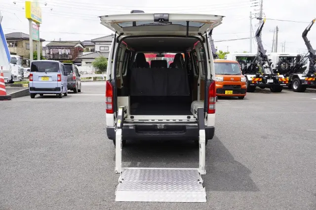 トヨタ その他(トヨタ) CBF-TRH200V(2WD)の写真15